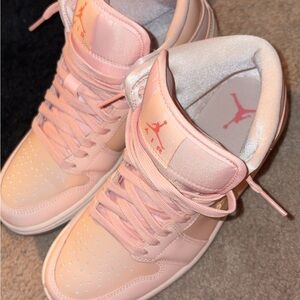 Jordan Pink Sneakers Athletic Low-Top